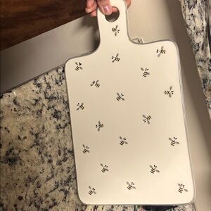 Matceramica ceramic cutting board bumble bee pattern